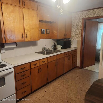 68 Prospect St, Millinocket, ME 04462 - photo 6