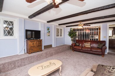 Lakehouse-211