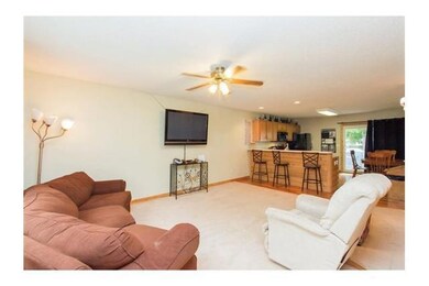 801 E 22nd St, Des Moines, IA 50317 - photo 2