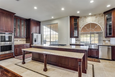 6035 Oak Hollow Dr, Burleson, TX 76028 - photo 4