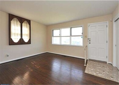 404 Portland Dr, Broomall, PA 19008 - photo 4