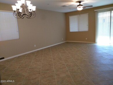 249 E Horseshoe Dr, Chandler, AZ 85249 - photo 2