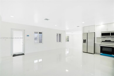 OPEN FLOOR PLAN LIVING & DINING ROOM