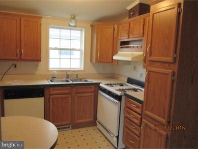 23 Rosewood Ln, Phoenixville, PA 19460 - photo 6