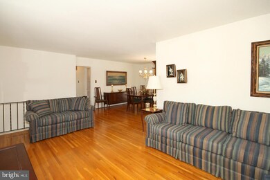 9210 Kristin Ln, Fairfax, VA 22032 - photo 5