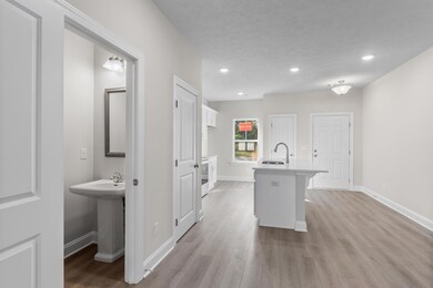 06-Powder Room &Dining Area
