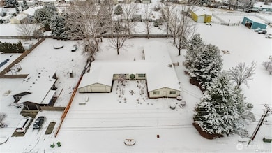 715 Locust St, Omak, WA 98841 - photo 4