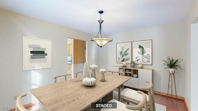 8305 Pebble Creek Ct, Chagrin Falls, OH 44023 - photo 4