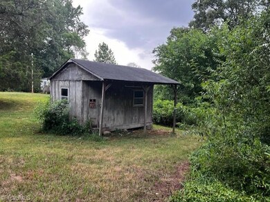 4809 Cameron Cir, Asheboro, NC 27205 - photo 2