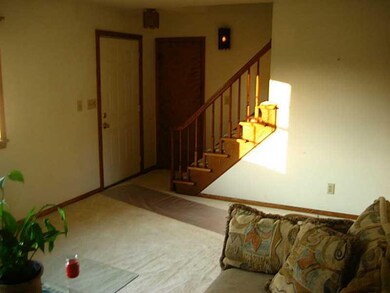 Entry/Foyer.