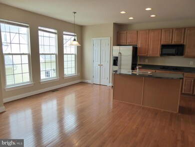 23043 Birch Mead Rd, Clarksburg, MD 20871 - photo 2