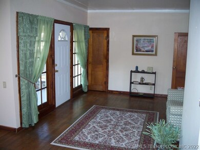 712 N Broadway St, Cleveland, OK 74020 - photo 4