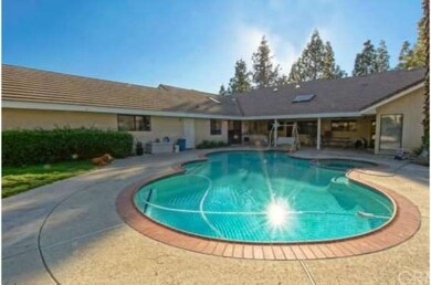 Large sparkling pool perfect for those warm Califo
