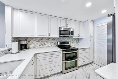 2185 Ibis Isle Rd #11-12