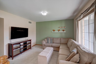 501 Riverside Dr, de Forest, WI 53532 - photo 4