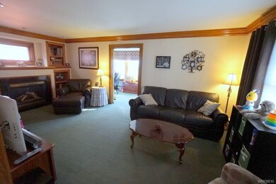 372 Bennett St, North Tonawanda, NY 14120 - photo 4