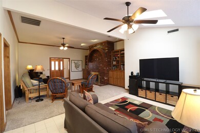 3016 Claremont Dr, Bartlesville, OK 74006 - photo 5