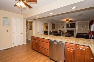 7511 Newton Dr, Louisville, KY 40228 - photo 7