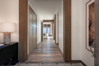 Photo of similar residence