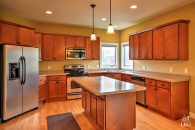 802 Sumac St, Oregon, WI 53575 - photo 7