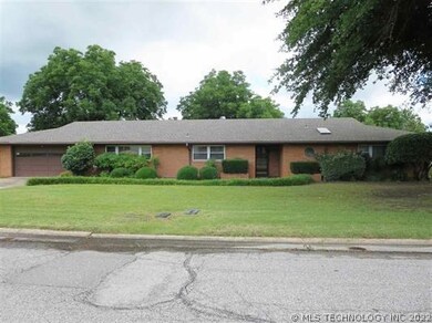 1207 S Meadow Dr, Ardmore, OK 73401 - photo 2