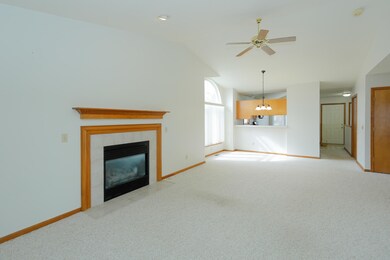 2403 Mansfield St-105