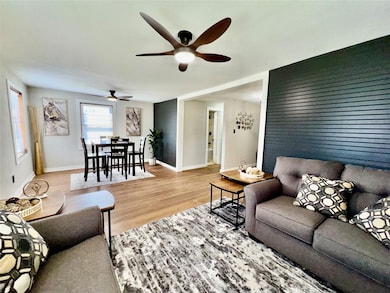 319 Lowe St, Palestine, TX 75803 - photo 4