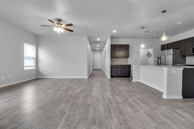 629 County Road 306 unit B, Jarrell, TX 76537 - photo 5