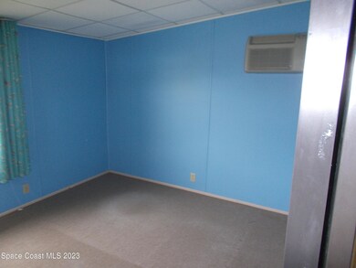 927 Hyacinth Cir, Sebastian, FL 32976 - photo 3