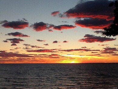 Another gorgeous sunsetting at Rainbow Shores