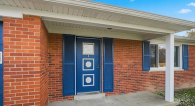 479 Gennie Ln, Cincinnati, OH 45244 - photo 4