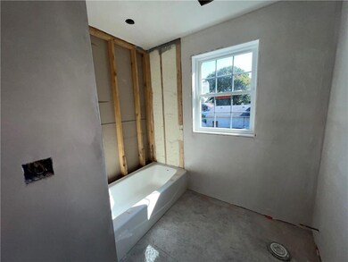 81 Randall St, Cranston, RI 02920 - photo 6