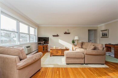 235 N Middletown Rd unit E, Pearl River, NY 10965 - photo 5