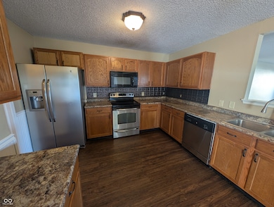 2103 Cedarmill Dr, Franklin, IN 46131 - photo 6