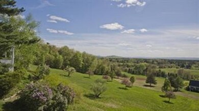 26-2 Plumtrees Rd, Amherst, MA 01002 - photo 7