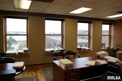 220 Emerson Place unit 201, Davenport, IA 52801 - photo 3