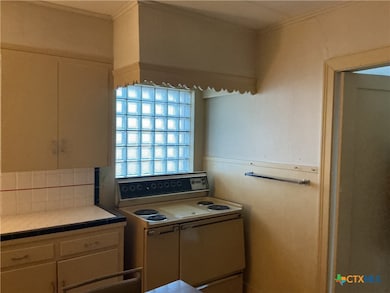 407 Wisteria Ave, Victoria, TX 77901 - photo 3