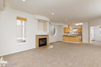 07-Living Room 20210810-DW-4917