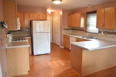 10728 Heather Dr, Crown Point, IN 46307 - photo 5