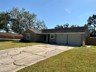 1705 Parkcrest St, Alvin, TX 77511 - photo 3