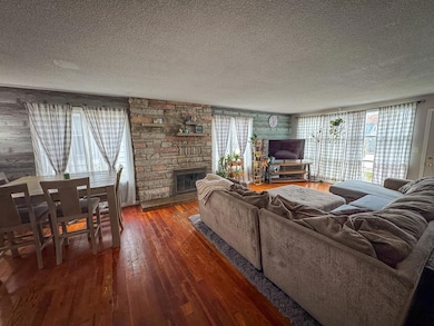 2074 Sherman Listing Photos17