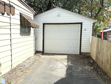 1617 N Hawthorne Ln, Indianapolis, IN 46218 - photo 2