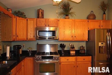 unlisted-address, Peoria, IL 61615 - photo 6