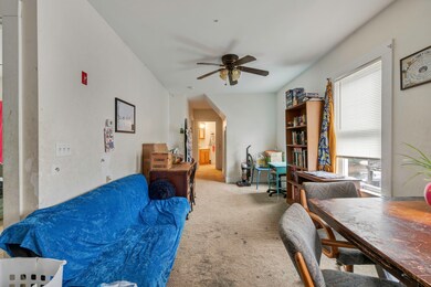 32 Rochester St_112