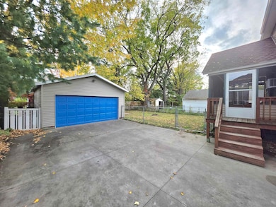 109 W Grove St, Kawkawlin, MI 48631 - photo 5