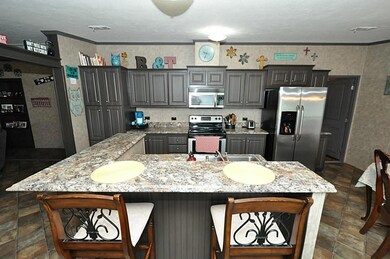 17601 Willow Pond Rd, Alvin, TX 77511 - photo 2