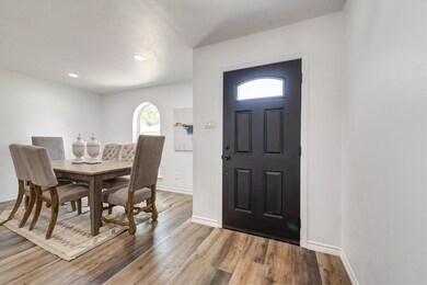 912 Stratford Dr, Bedford, TX 76021 - photo 5