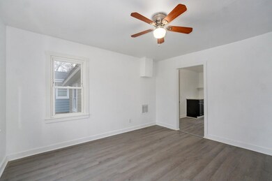2622 W State St-5