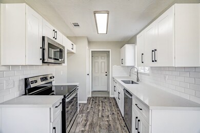 7606 Millbrae Ln, Houston, TX 77041 - photo 4