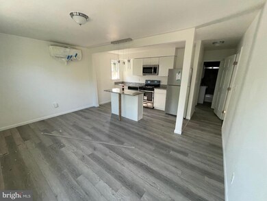 104 E Cedar St, Kennett Square, PA 19348 - photo 4